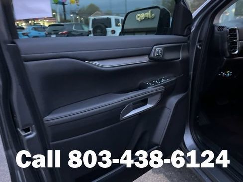 Used 2025 Ford Ranger Lariat w/ Trailer Tow Package AWD/4WD image 5