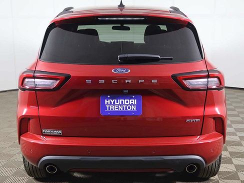 Used 2023 Ford Escape ST-Line w/ Tech Pack #1 AWD/4WD image 13