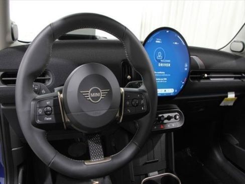 Certified 2025 MINI Cooper S image 8