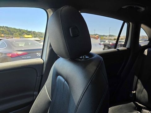 New 2025 Mercedes-Benz GLA 250 4MATIC image 32