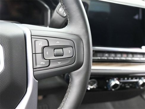 Used 2023 GMC Sierra 1500 Elevation image 32