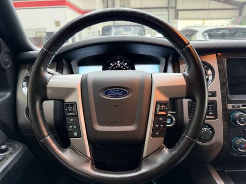Used 2017 Ford Expedition Limited w/ Equipment Group 301A AWD/4WD image 23