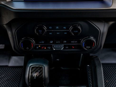 Used 2024 Ford Bronco Raptor w/ Interior Carbon Fiber Pack 6 AWD/4WD image 25