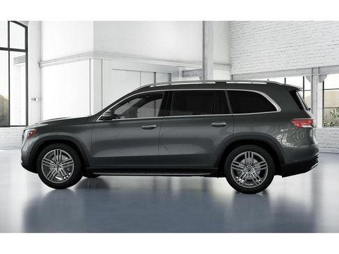 Used 2026 Mercedes-Benz GLS 450 4MATIC image 33