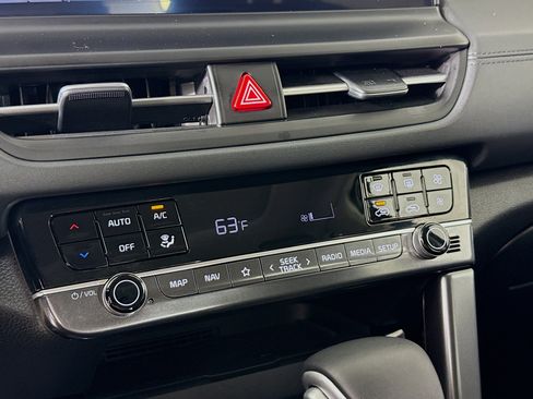 Used 2024 Kia Seltos SX w/ SX Sunroof Package image 19