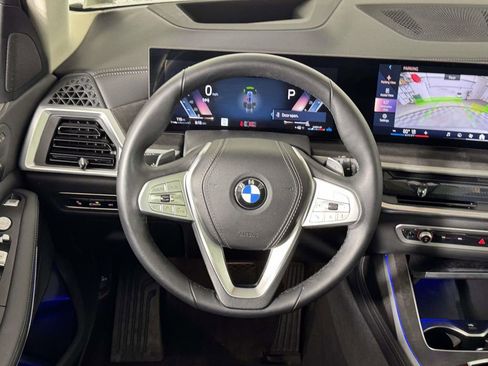 Used 2024 BMW X7 xDrive40i w/ Climate Comfort Package image 20