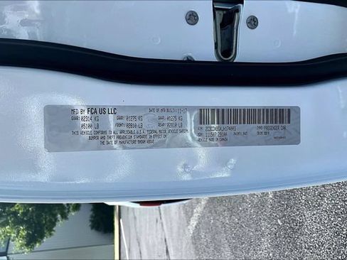 Used 2018 Dodge Charger SXT RWD image 19