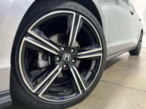 Used 2026 Honda Accord SE image 27