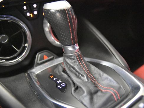 Used 2020 Chevrolet Camaro SS RWD image 30