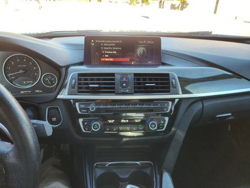 Used 2018 BMW 330e image 60