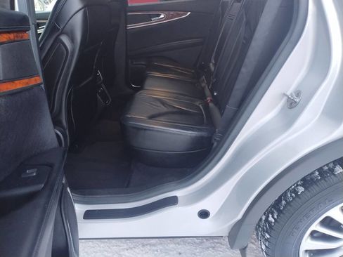 Used 2016 Lincoln MKX Select w/ Select Plus Package image 16