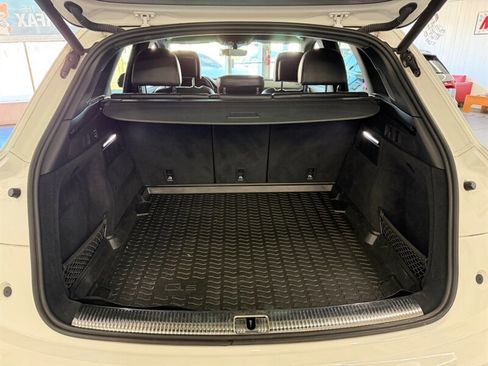 Used 2021 Audi SQ5 Prestige w/ Prestige Package image 54