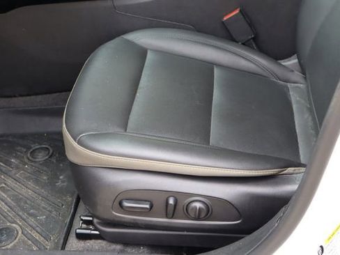 Used 2025 Chevrolet Trax ACTIV w/ Driver Confidence Package FWD image 14