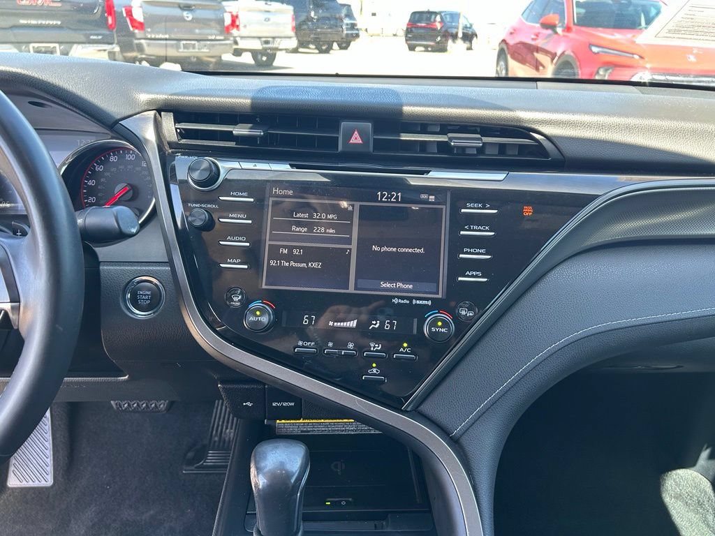 Used 2020 Toyota Camry XSE FWD image 23