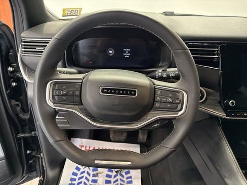 Used 2024 Jeep Wagoneer Series II w/ Flexible Seating Group AWD/4WD image 28