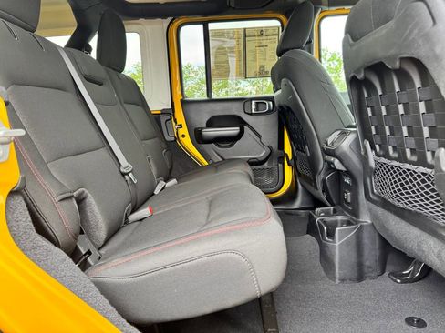 Used 2021 Jeep Wrangler Unlimited Rubicon AWD/4WD image 14