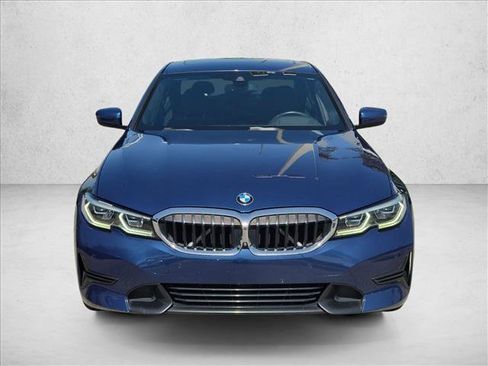 Used 2021 BMW 330i Sedan w/ Executive Package RWD image 2