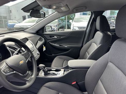 Certified 2025 Chevrolet Malibu LS image 9