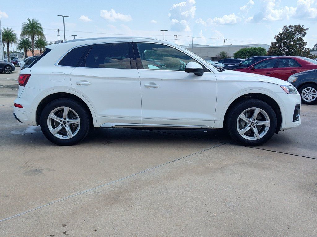 Used 2022 Audi Q5 2.0T Premium w/ Convenience Package AWD/4WD image 12