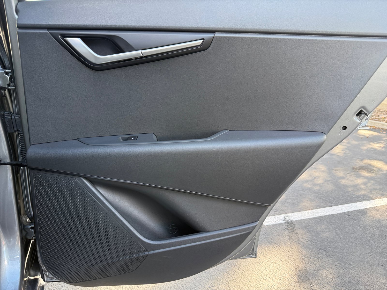 Used 2025 Kia Niro LX FWD image 27