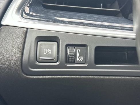Certified 2024 Cadillac XT5 Premium Luxury AWD/4WD image 26