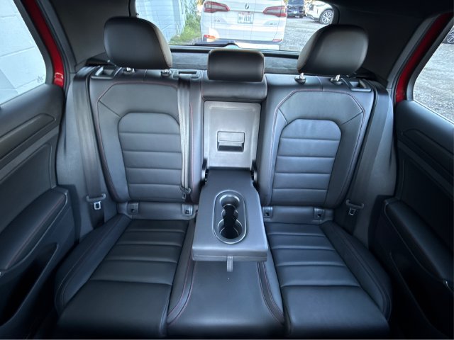 Used 2018 Volkswagen GTI SE FWD image 16