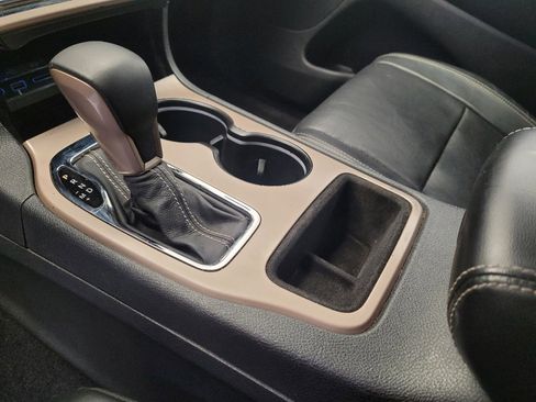 Used 2017 Jeep Grand Cherokee Limited w/ Luxury Group II image 26