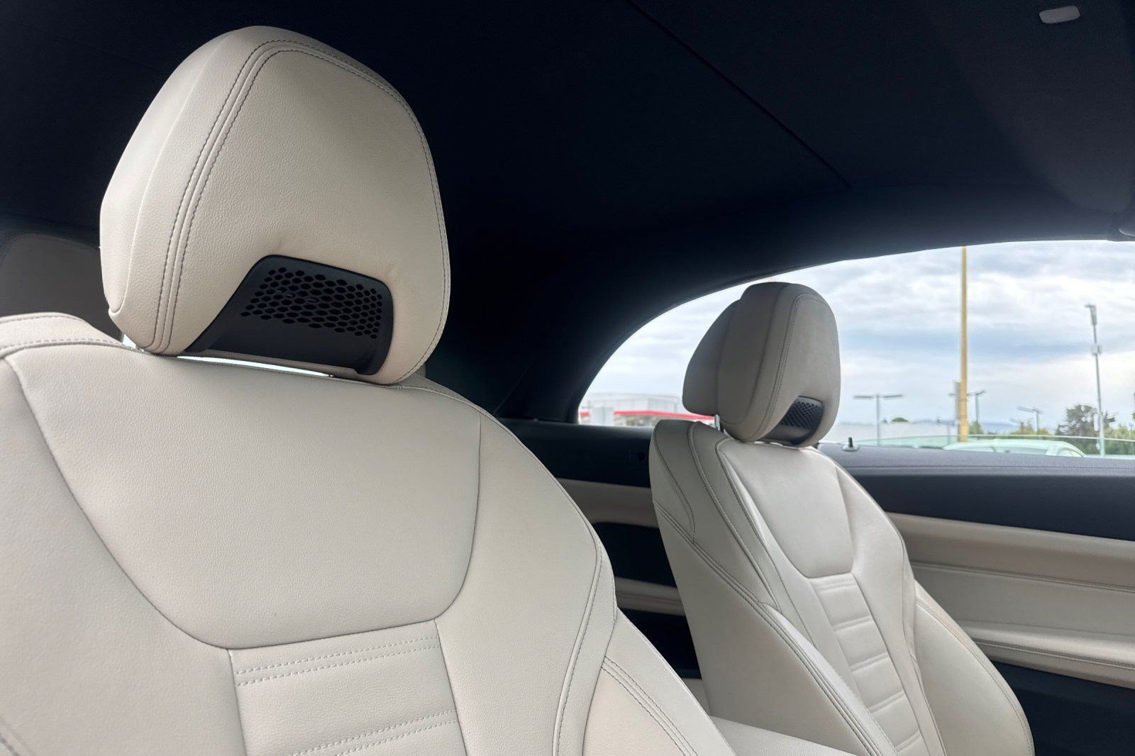 Used 2024 BMW M440i Convertible RWD image 29