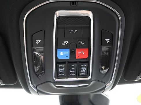Used 2026 Jeep Grand Cherokee Limited w/ Luxury Tech Group II AWD/4WD image 42