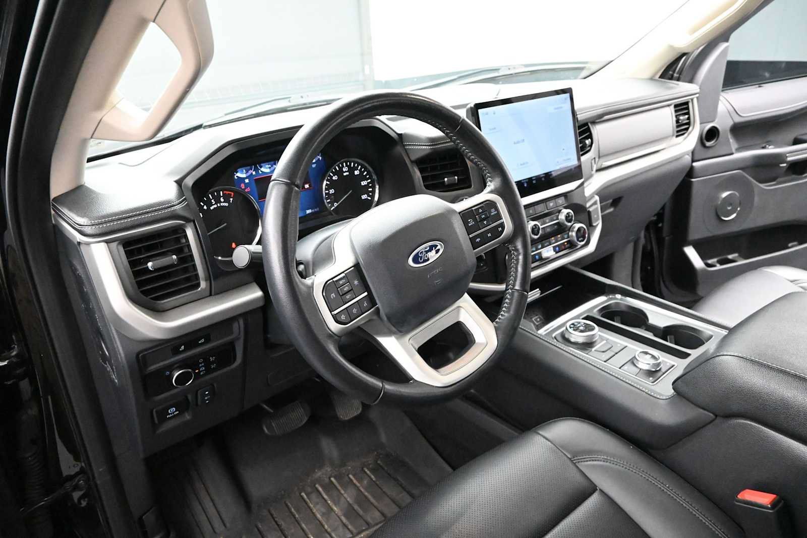 Used 2023 Ford Expedition Max XLT AWD/4WD image 10