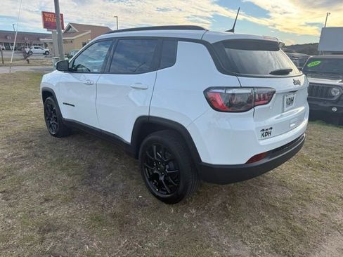 New 2026 Jeep Compass Latitude AWD/4WD image 5