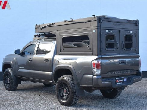 Used 2020 Toyota Tacoma TRD Off-Road w/ TRD Premium Off Road Package image 4