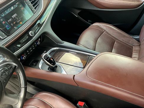 Used 2018 Buick Enclave Avenir w/ Avenir Technology Package image 12