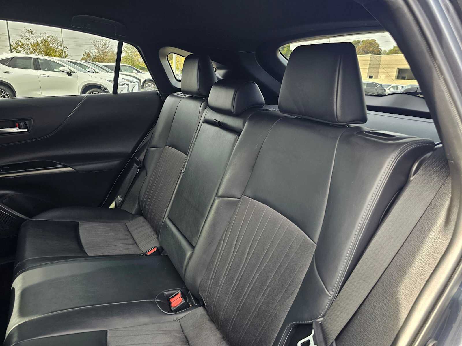 Used 2021 Toyota Venza XLE w/ Carpet Mat Package (TMS) AWD/4WD image 17