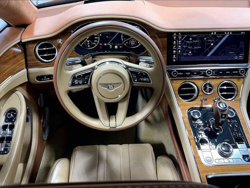 Used 2022 Bentley Continental GT image 16