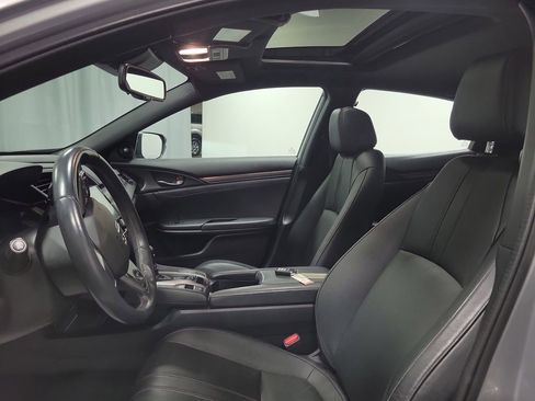 Used 2018 Honda Civic Sport Touring image 12