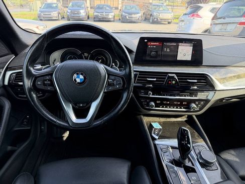 Used 2018 BMW 530e RWD image 16