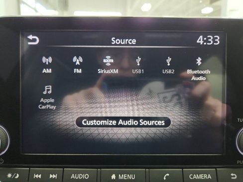 Used 2023 Nissan Rogue SV w/ SV Premium B Package image 16