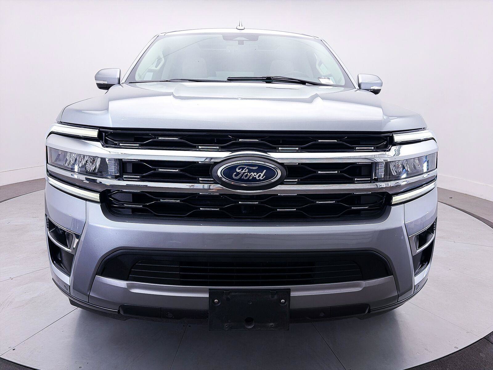 Used 2024 Ford Expedition Max Limited AWD/4WD image 14