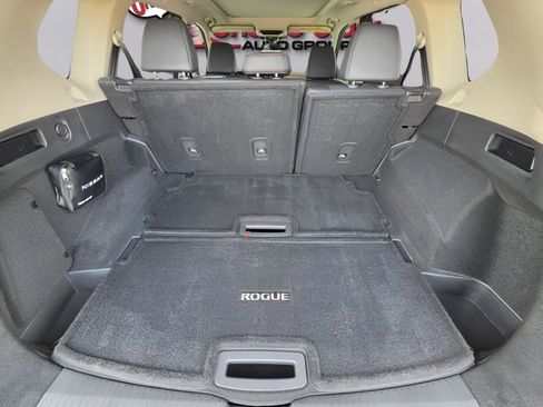 Certified 2023 Nissan Rogue Platinum w/ Platinum Premium Package FWD image 16