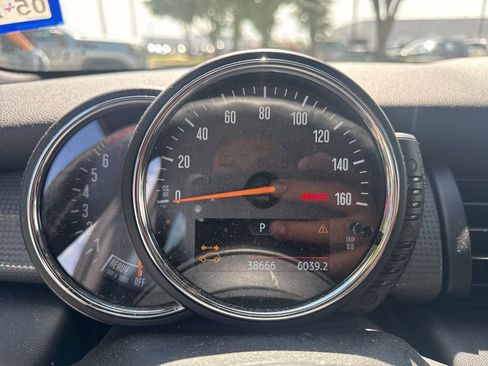 Used 2016 MINI Cooper 2-Door Hardtop FWD image 5