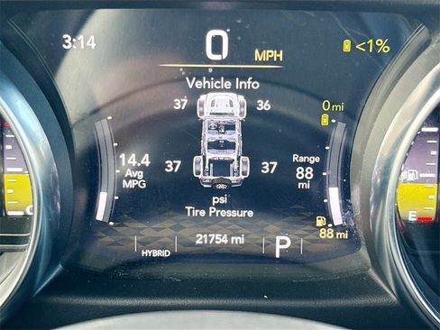 Used 2023 Jeep Wrangler Unlimited Sahara w/ Cold Weather Group image 13