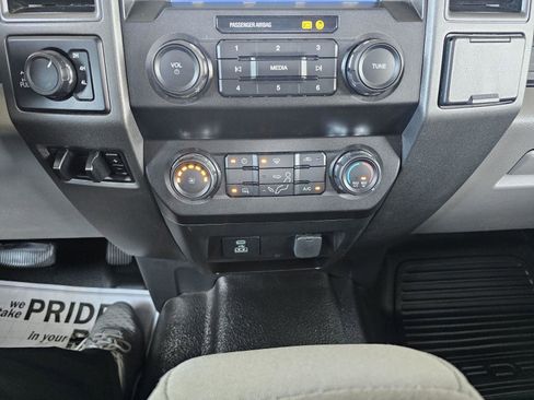 Used 2022 Ford F250 XL w/ Power Equipment Group image 61