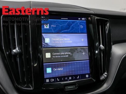 Used 2023 Volvo XC60 B5 Core image 18