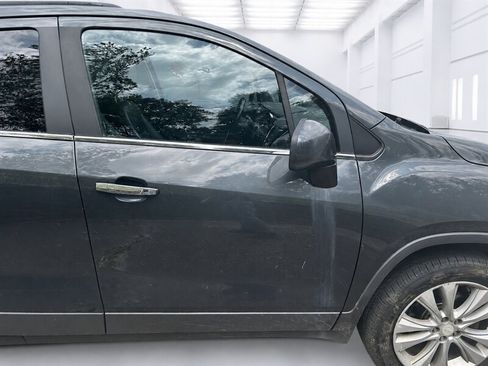 Used 2017 Chevrolet Trax Premier AWD/4WD image 21