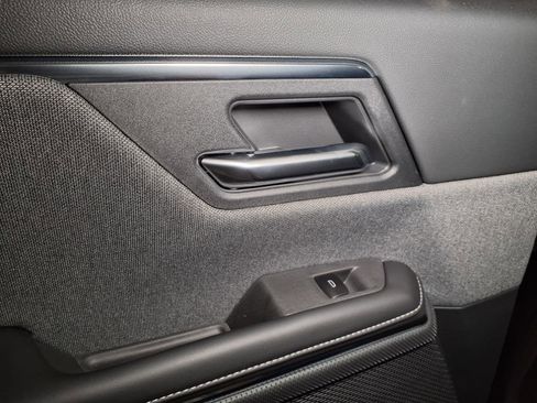 Used 2026 GMC Sierra EV Elevation image 11