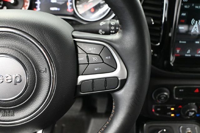 Used 2017 Jeep Compass Limited w/ Navigation Group AWD/4WD image 21
