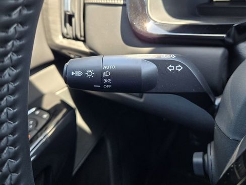 New 2026 Nissan Pathfinder Platinum FWD image 25