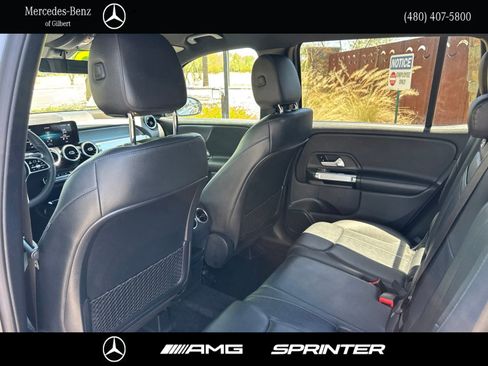 Used 2022 Mercedes-Benz GLB 250 image 17