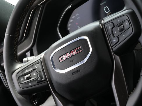 Used 2026 GMC Sierra 2500 AT4 w/ Technology Package AWD/4WD image 32